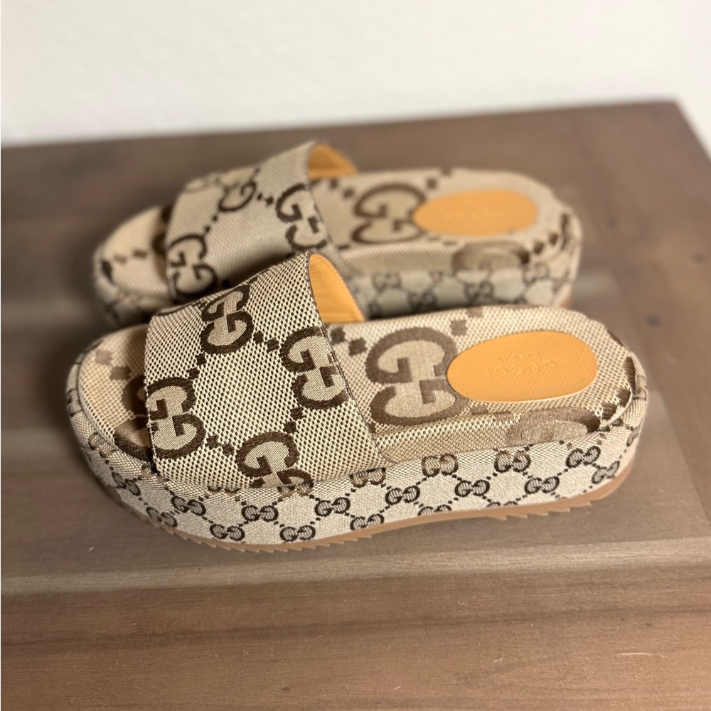 Gucci Angelina GG Logo Platform Slides NWOB size 37.5